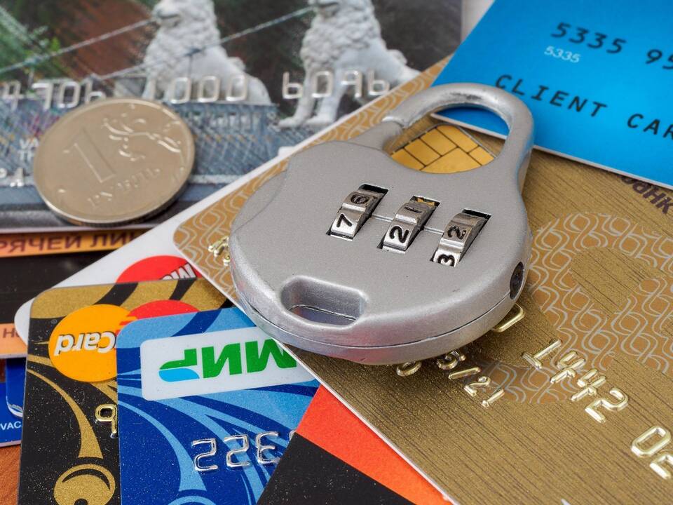 Потеряна карта Сбербанка: что делать по телефону